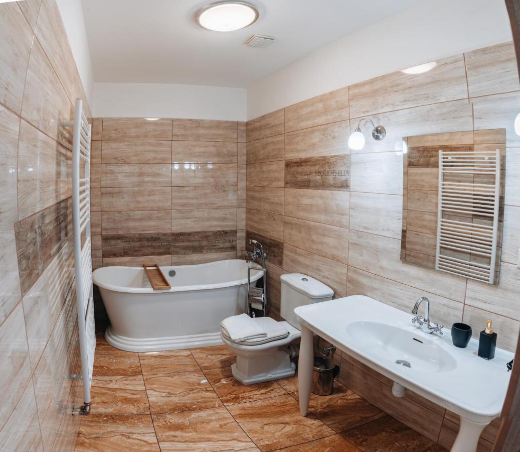 Kastely Grof Zichy Hotel Haniska Ngoại thất bức ảnh